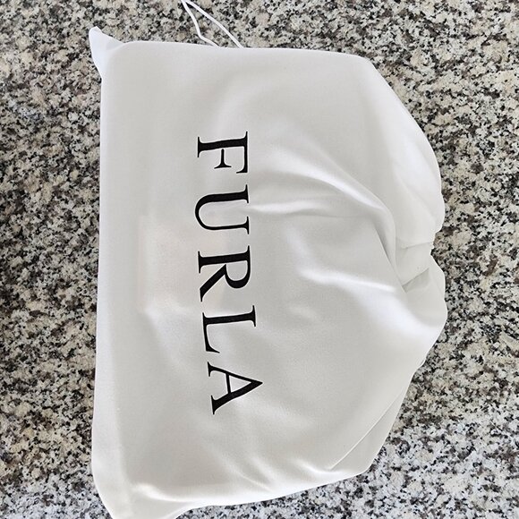 NWT Furla Metropolis Shoulder Bag (#8)👜 - Picture 3 of 12